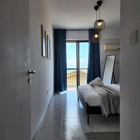 Kay's & Seaview One Bedroom * Larnaca