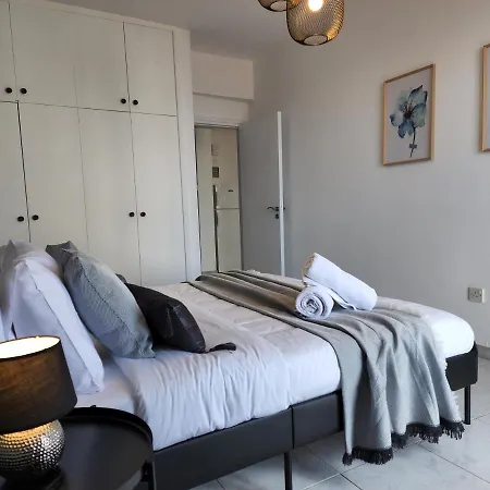 Apartment Kay's & Seaview One Bedroom Larnaca