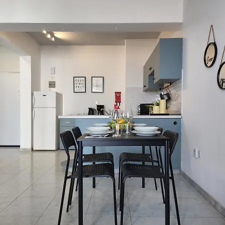 Kay's & Seaview One Bedroom Apartment Larnaca